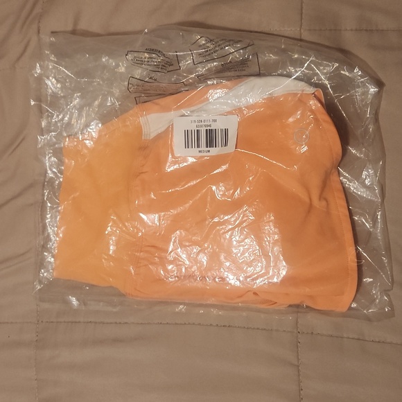 NWT Gilly Hicks Running Shorts - Picture 6 of 6